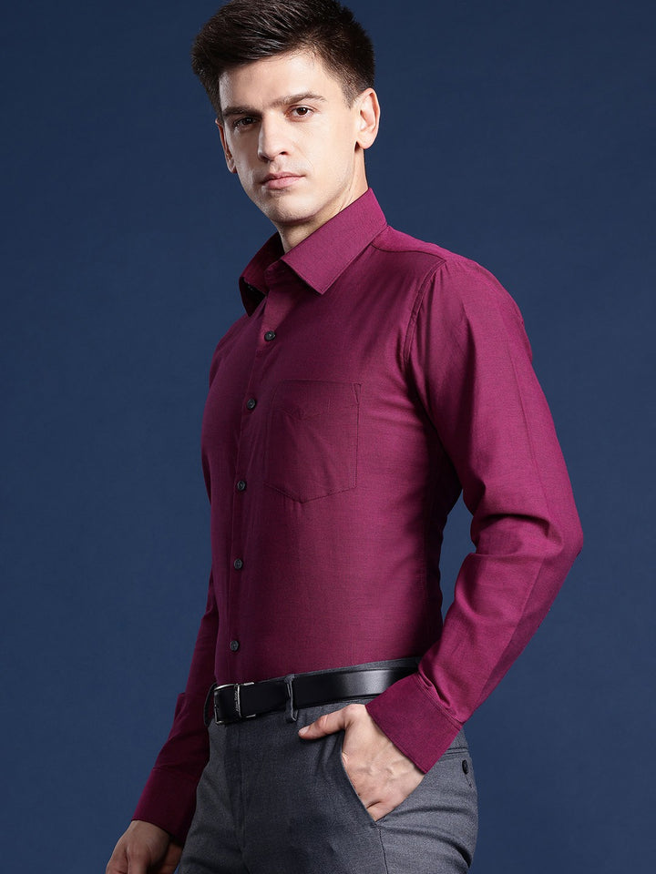 Men Magenta Solid Pure Cotton Slim Fit Formal Shirt