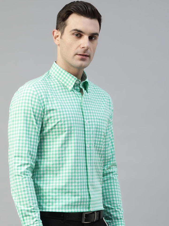 Men White & Green Gingham Checked Wrinkle Resistant Pure Cotton Slim Fit Formal Shirt