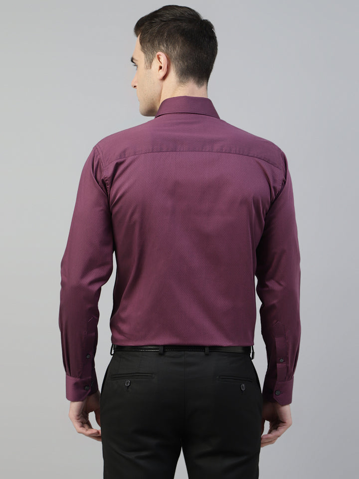 Men Burgundy Self Design Pure Cotton Wrinkle Resistant Slim Fit Formal Shirt