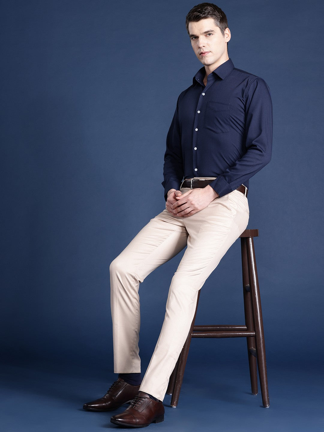 Men Navy Solid Pure Cotton Slim Fit Formal Shirt