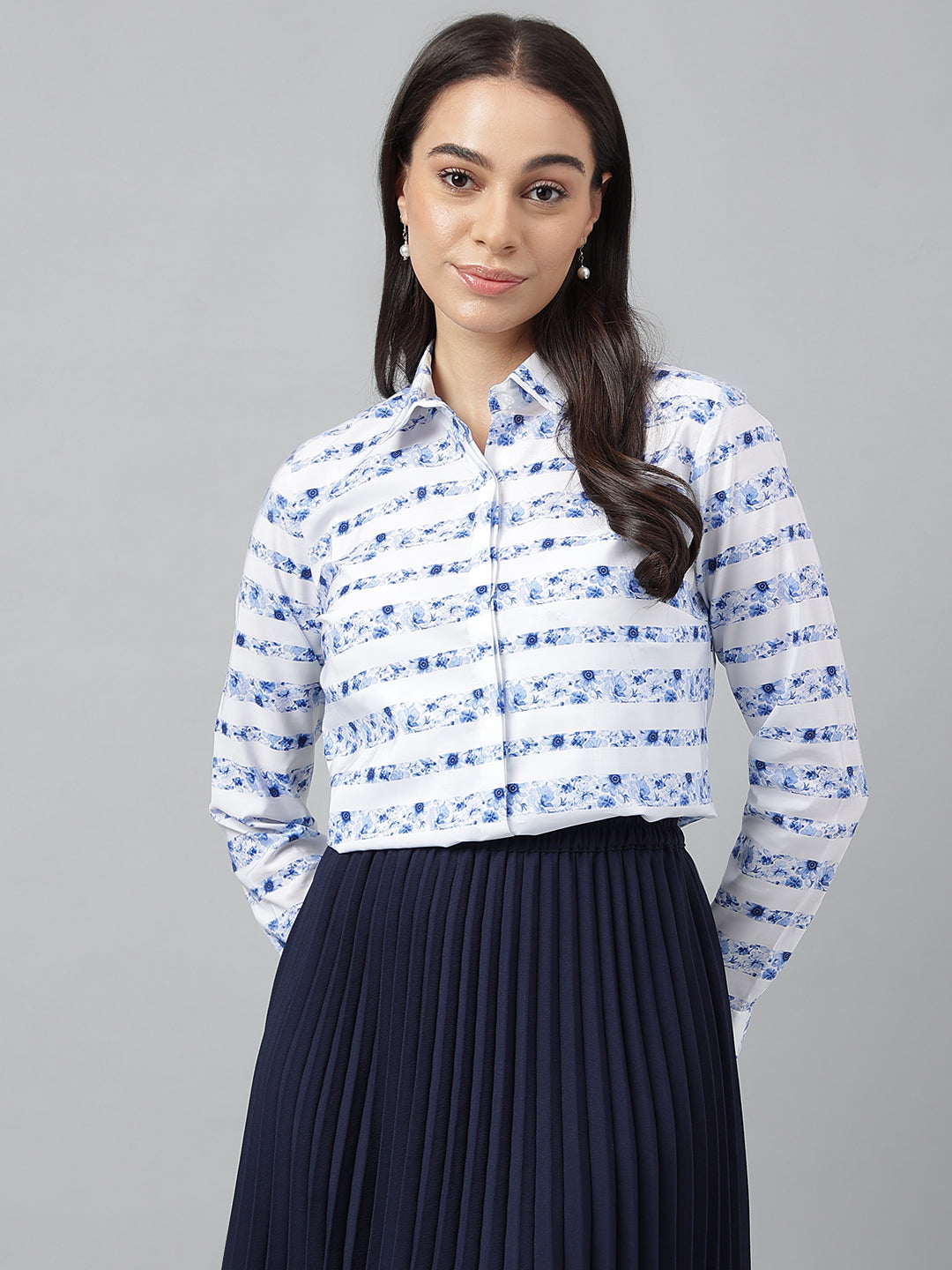 Women Blue &White Prints Pure Cotton Regular Fit Formal Shirt