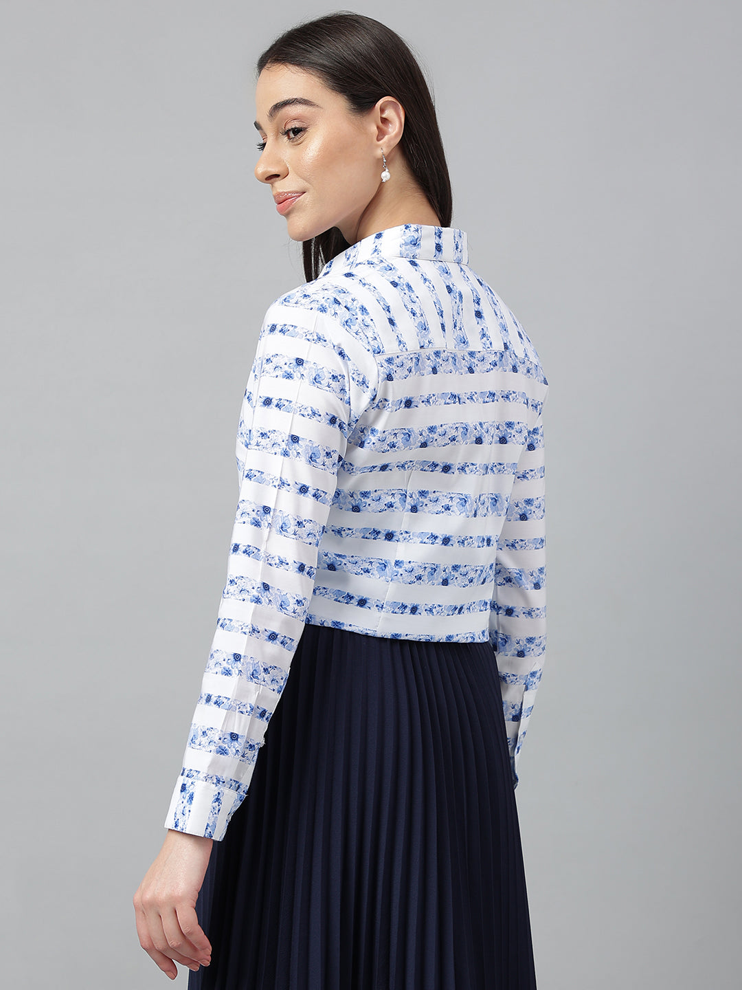 Women Blue &White Prints Pure Cotton Regular Fit Formal Shirt