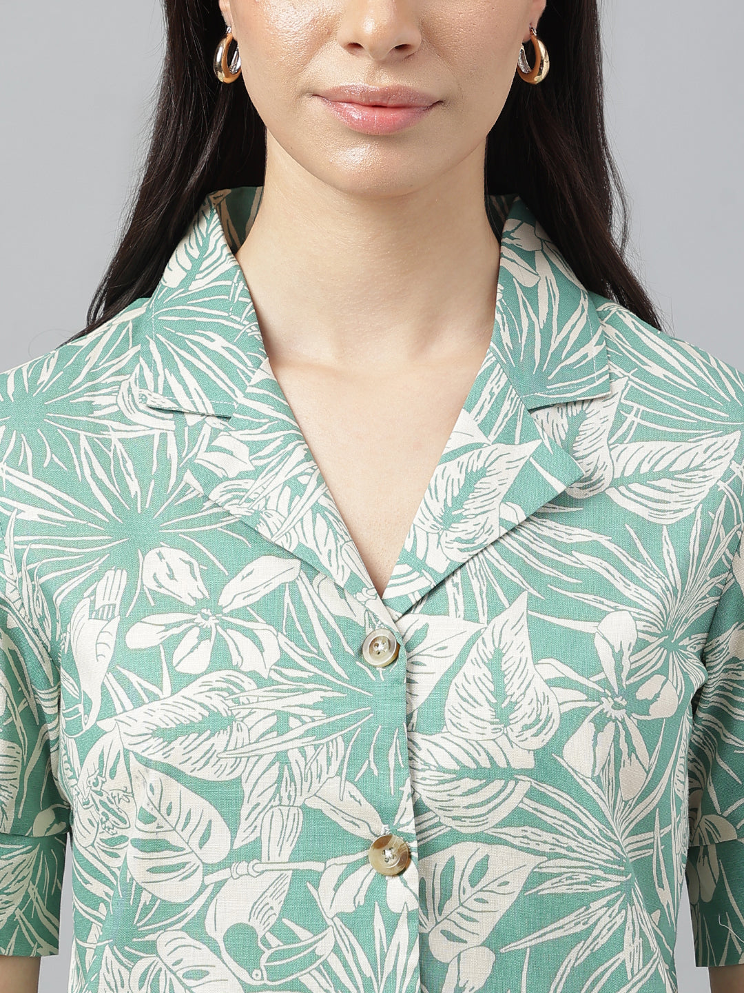 Women Green & Beige Prints Pure Cotton Regular Fit Casual Shirt
