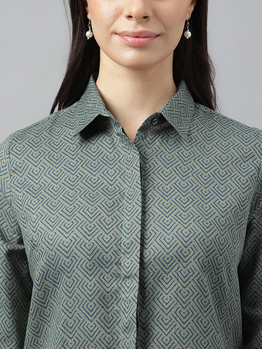 Women Green &Navy  Prints Pure Cotton Regular Fit Formal Shirt