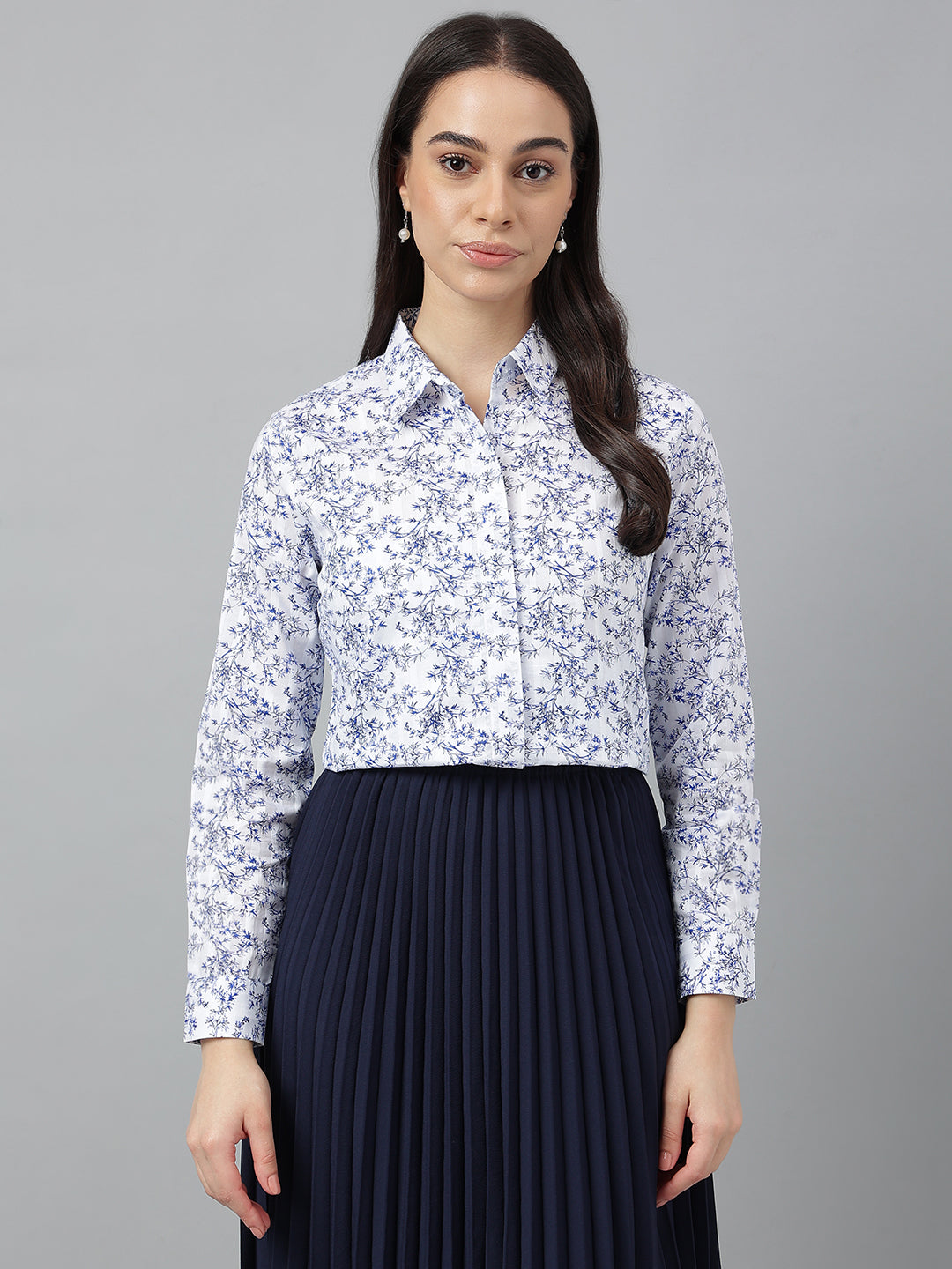 Women White & Blue Prints Pure Cotton Regular Fit Formal Shirt