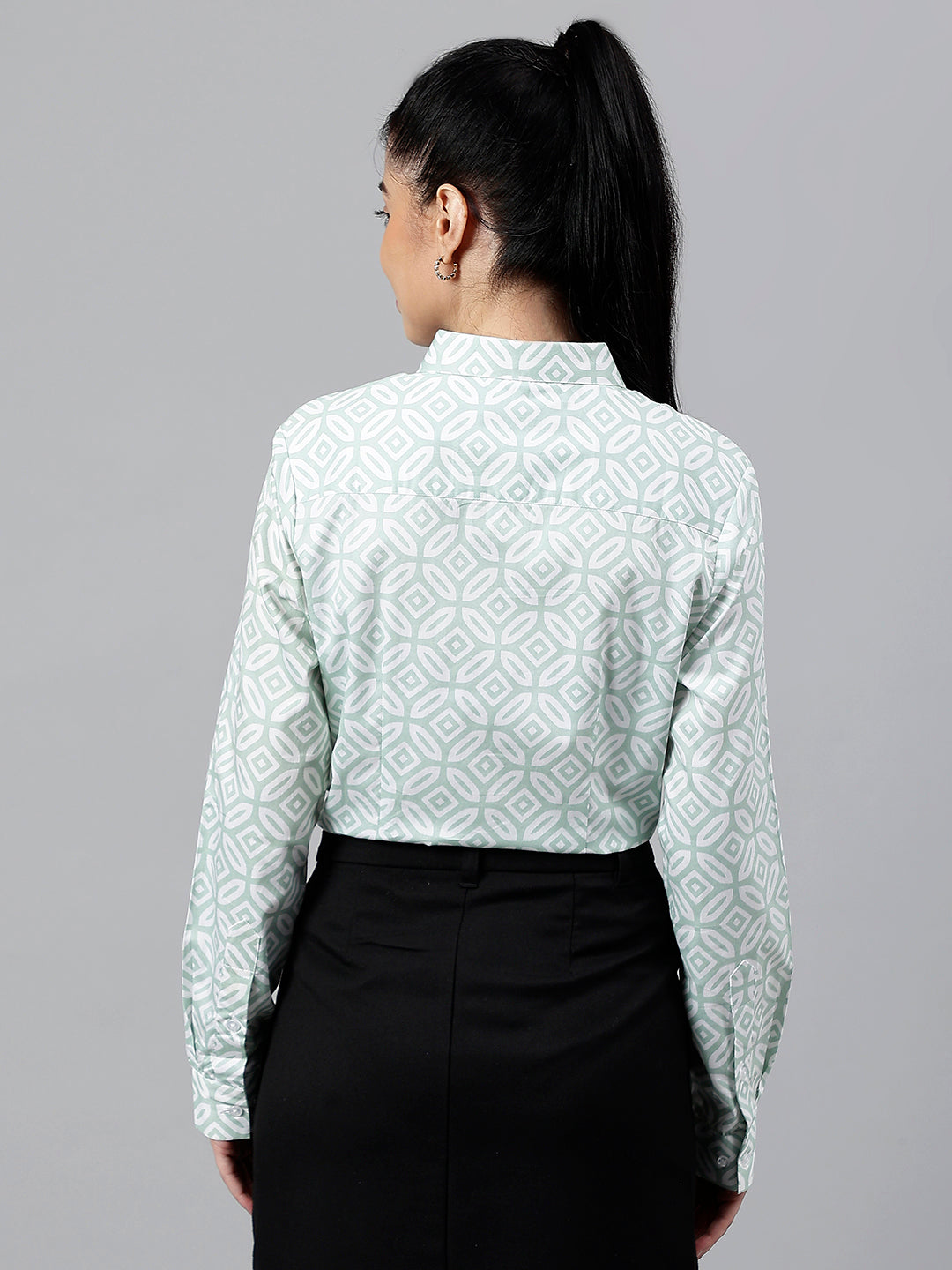 Women Green & White Geometric Pure Cotton Regular Fit Formal Shirt