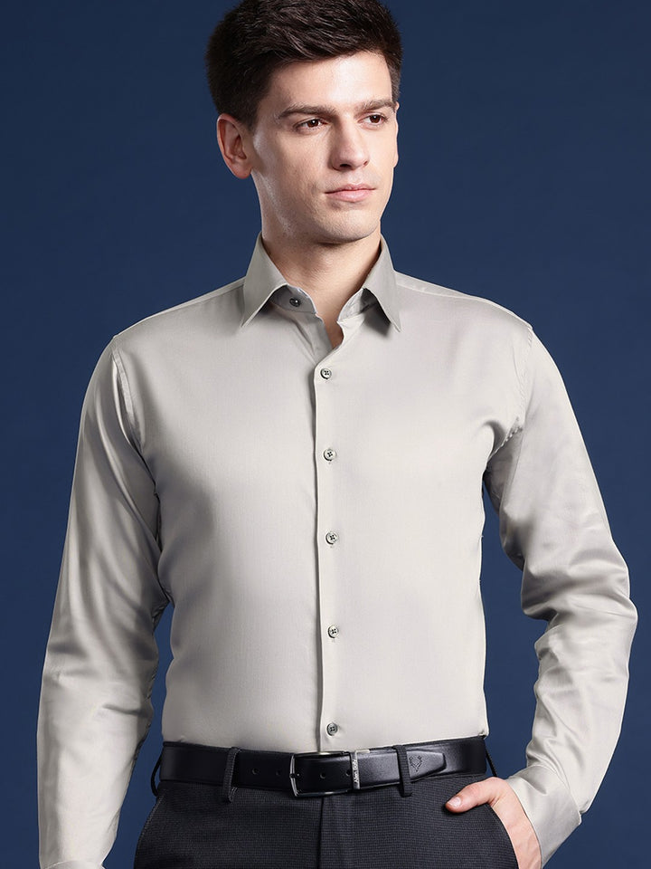 Men Grey Solid Cotton Elastane Blend Slim Fit Formal Shirt