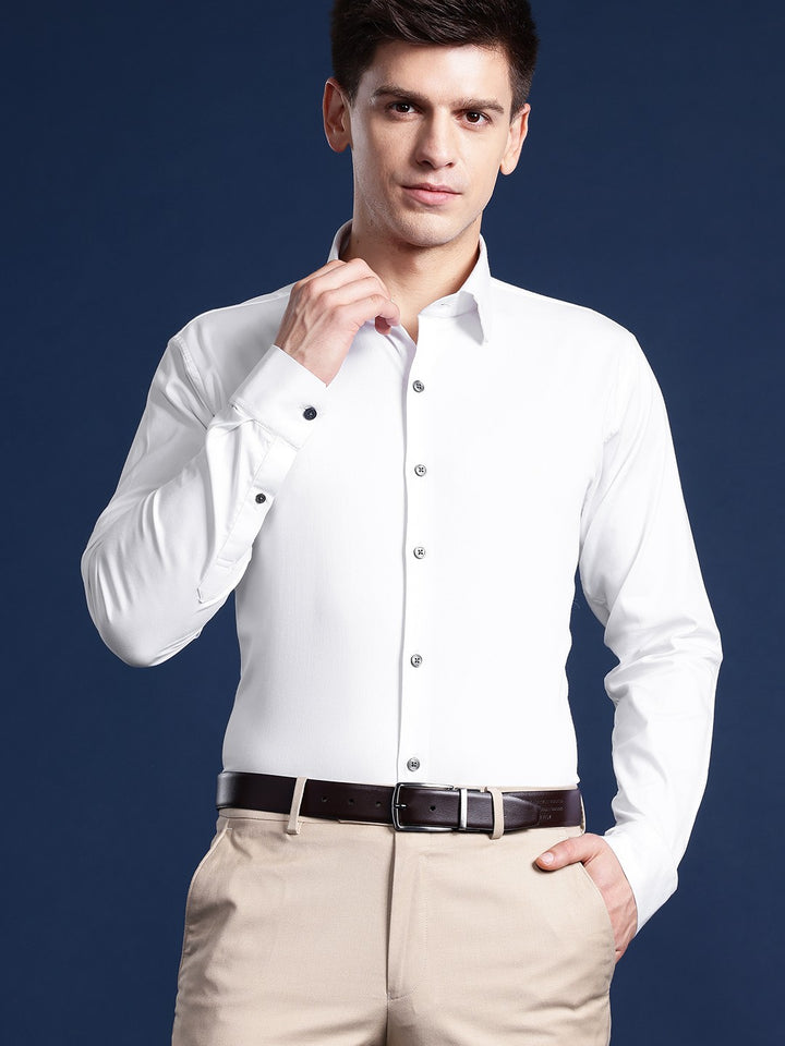 Men White Solid Cotton Elastane Blend Slim Fit Formal Shirt