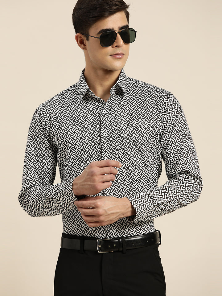 Men White  & Black Print Pure Cotton Slim fit Party Shirt