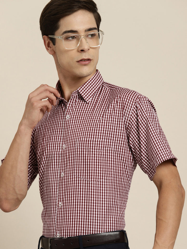 Men Maroon & White Gingham Check Short Sleeve Slim fit Formal Shirt