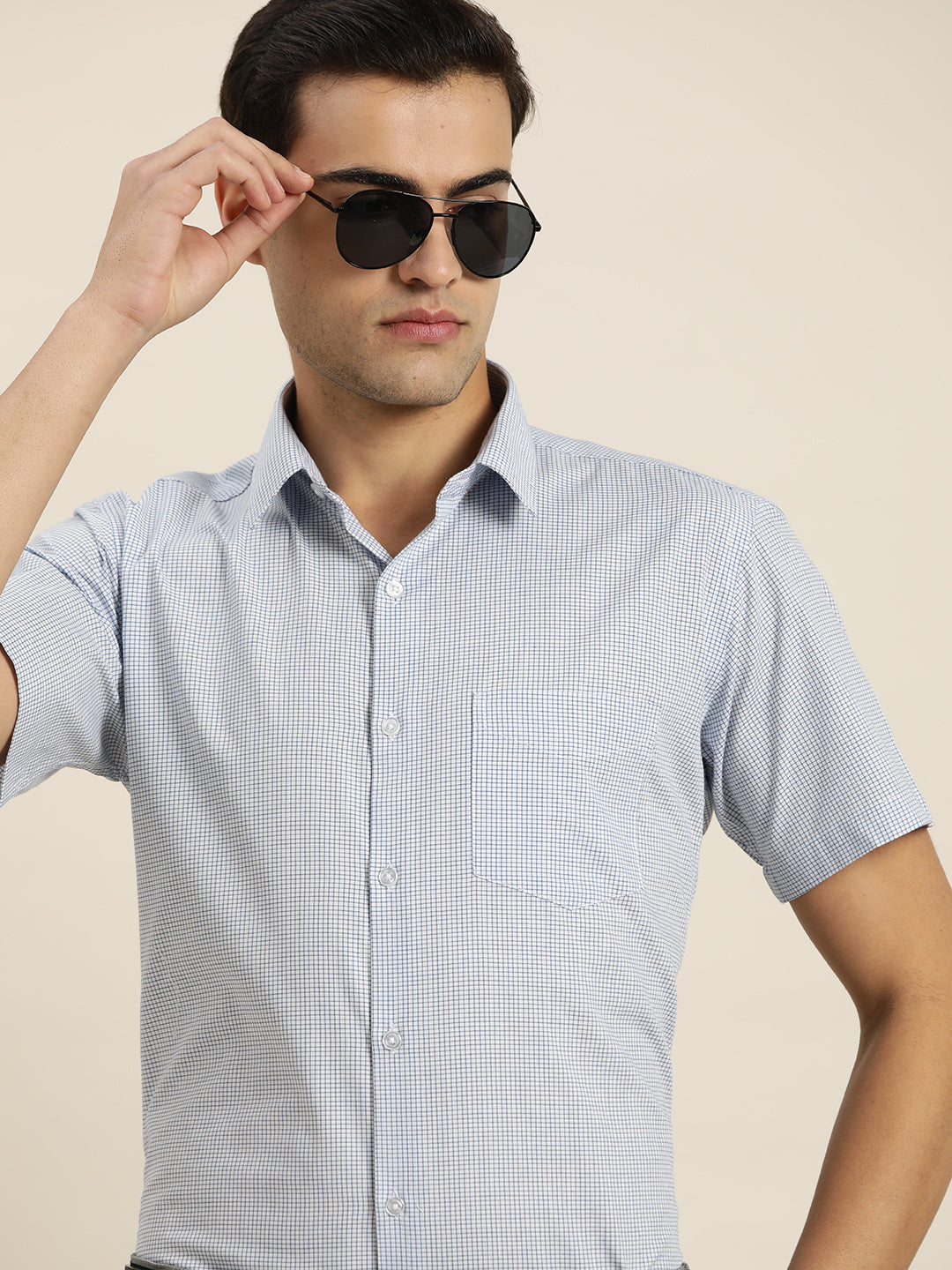 Men White & Blue Checks Pure Cotton Slim fit Formal Shirt