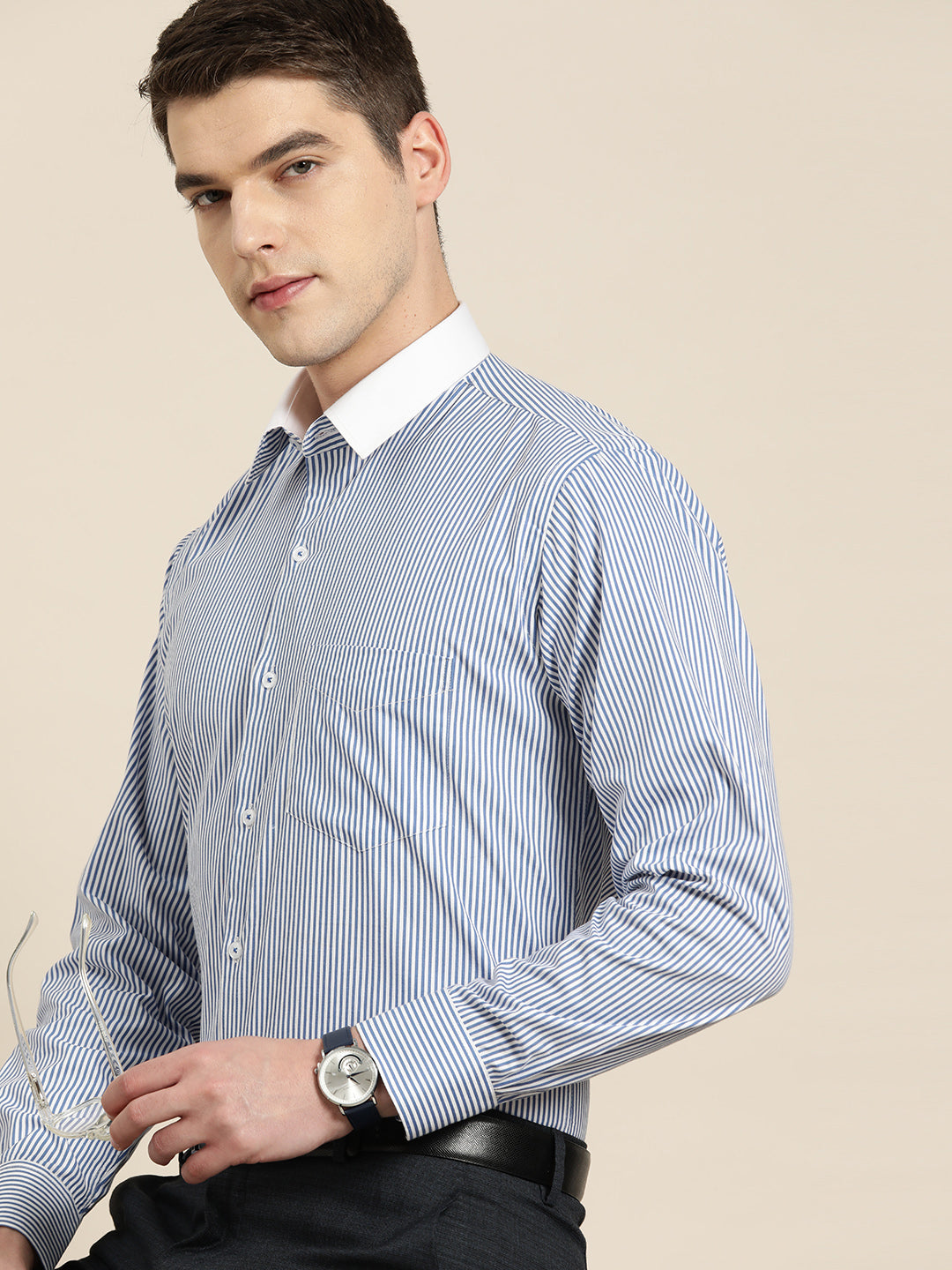 Men White & Blue Stripes Pure Cotton Slim fit Formal Shirt