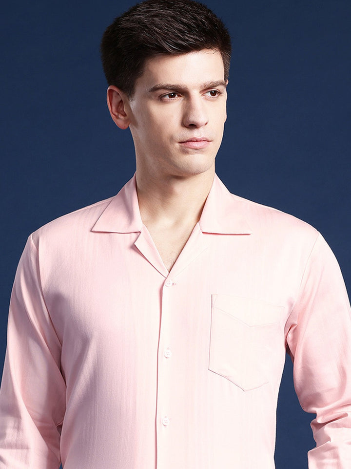 Men Peach Solid Cotton elastane Relaxed Fit Formal Shirt