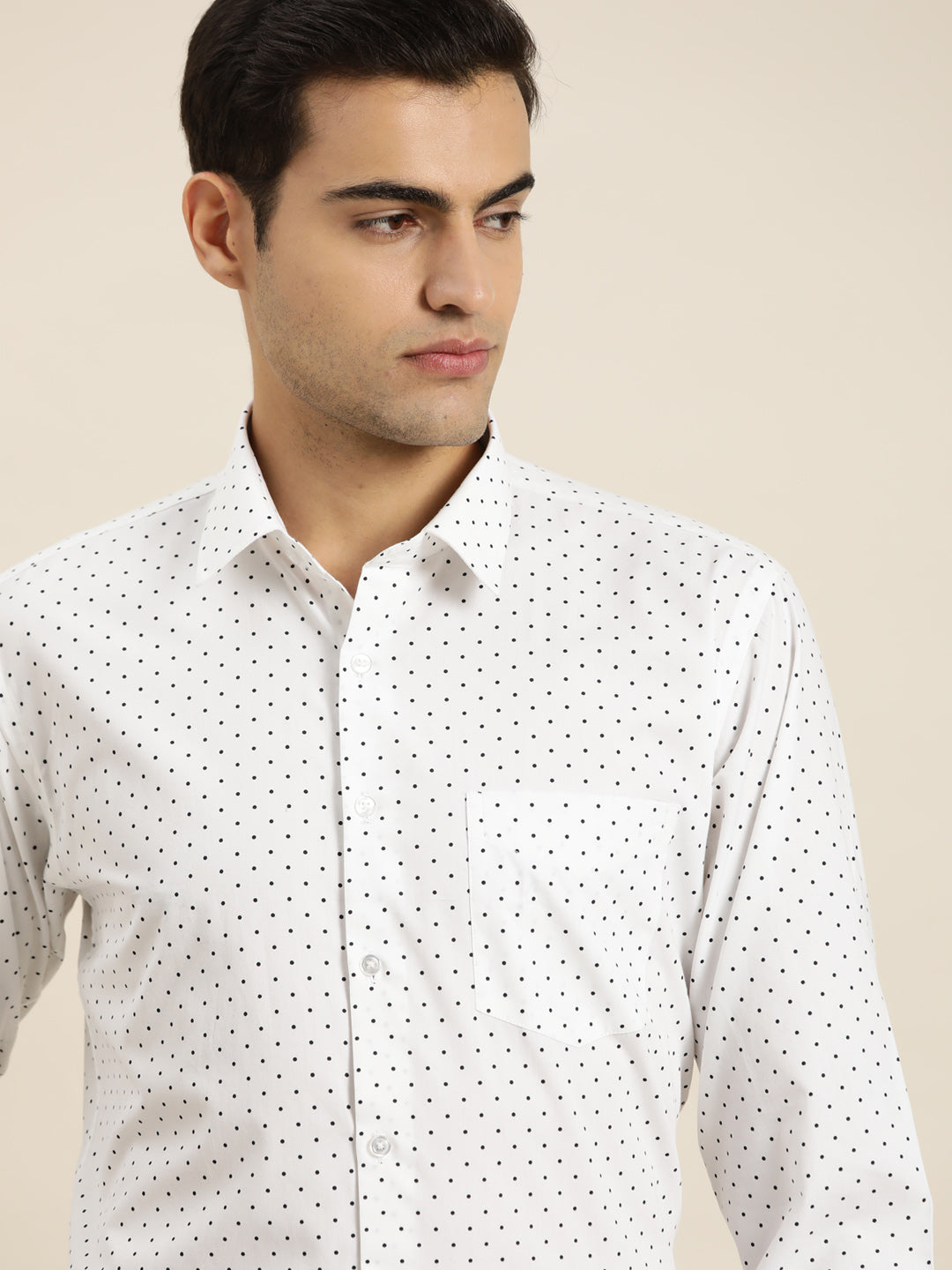 Men White & Black Print Pure Cotton Slim fit Party Shirt