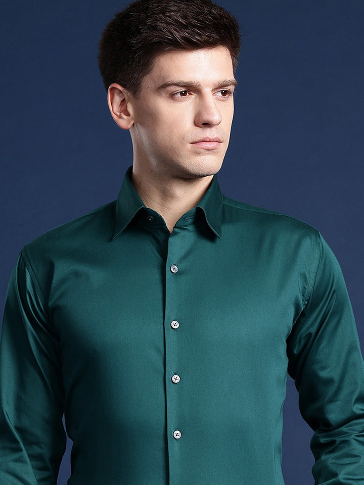 Men Dark Green Solid Cotton Elastane Blend Slim Fit Formal Shirt