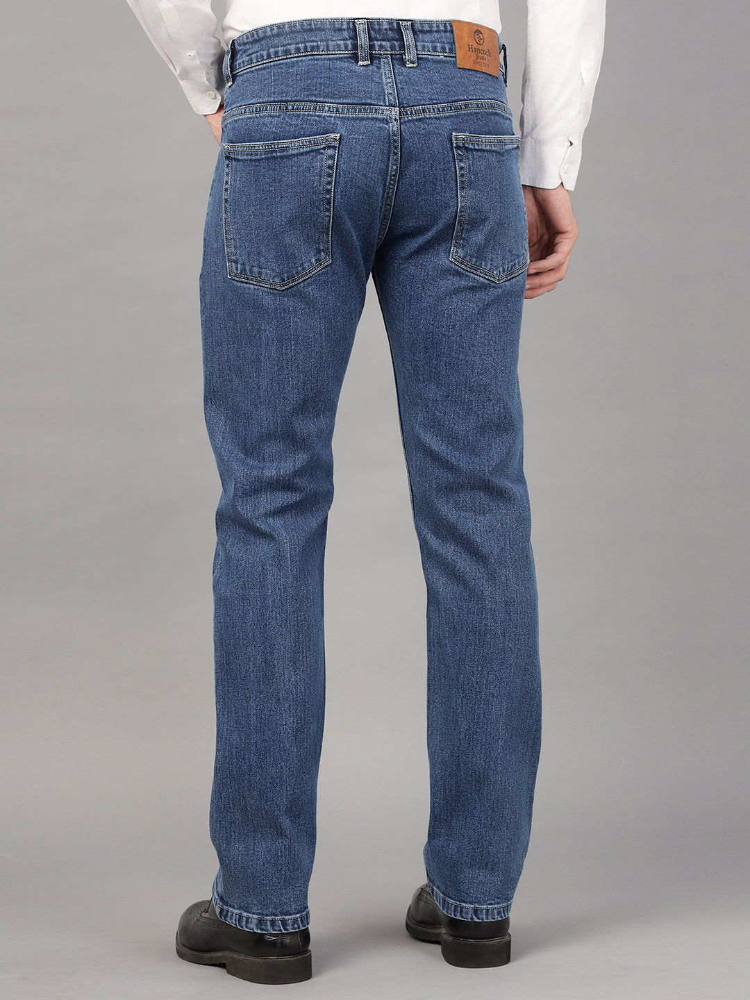 Hancock Men Medium Blue Solid Cotton Elastene Relaxed Fit Casual Jeans
