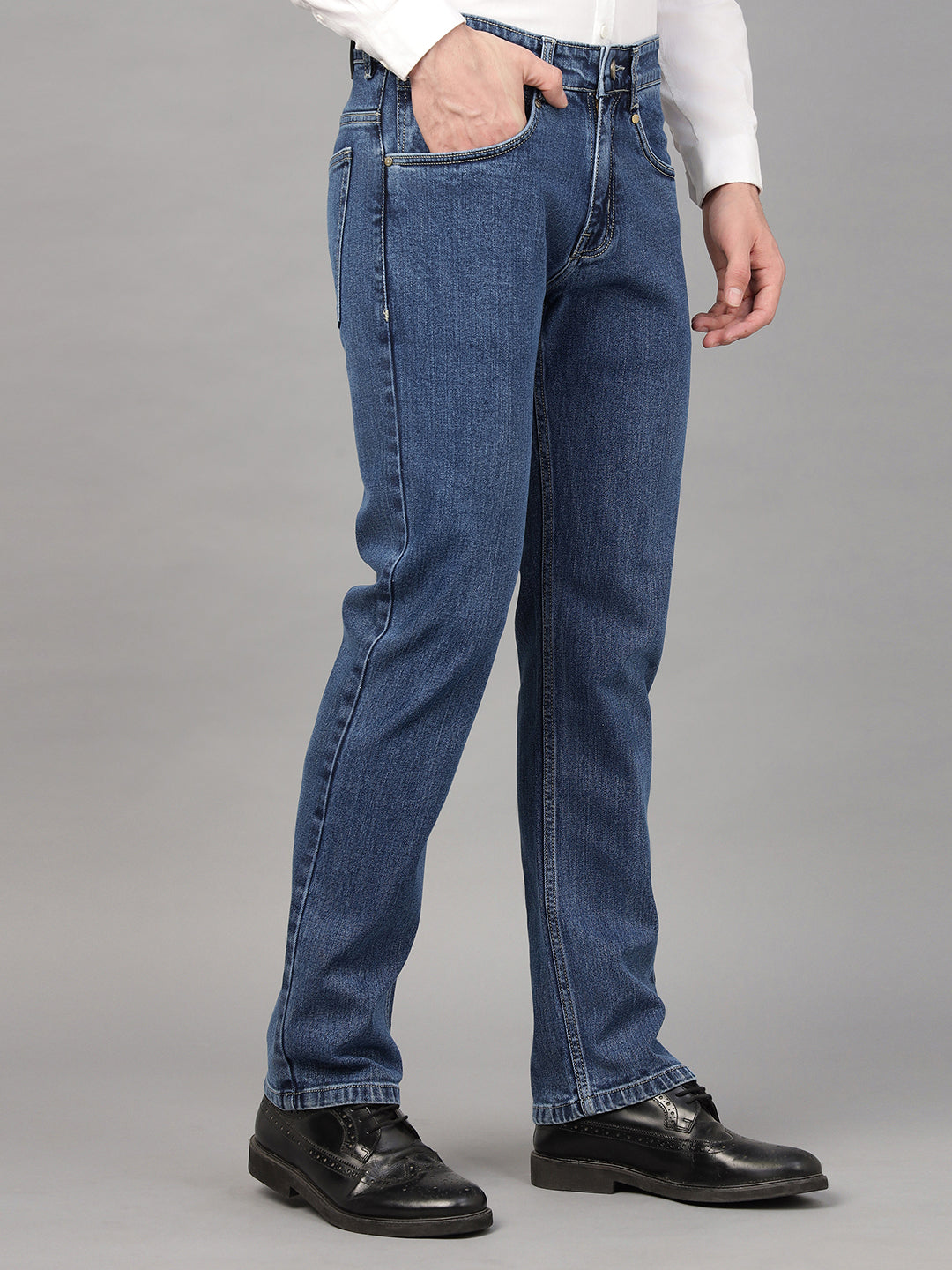 Hancock Men Medium Blue Solid Cotton Elastene Relaxed Fit Casual Jeans