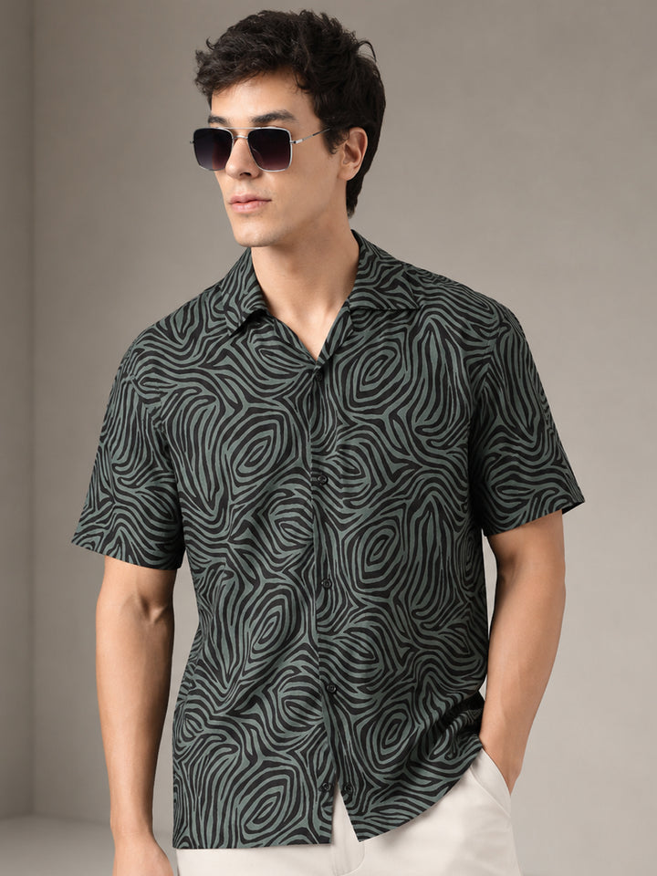Men Green & Black  Abstract Print Viscose Rayon Regular Fit Casual Resort Shirt