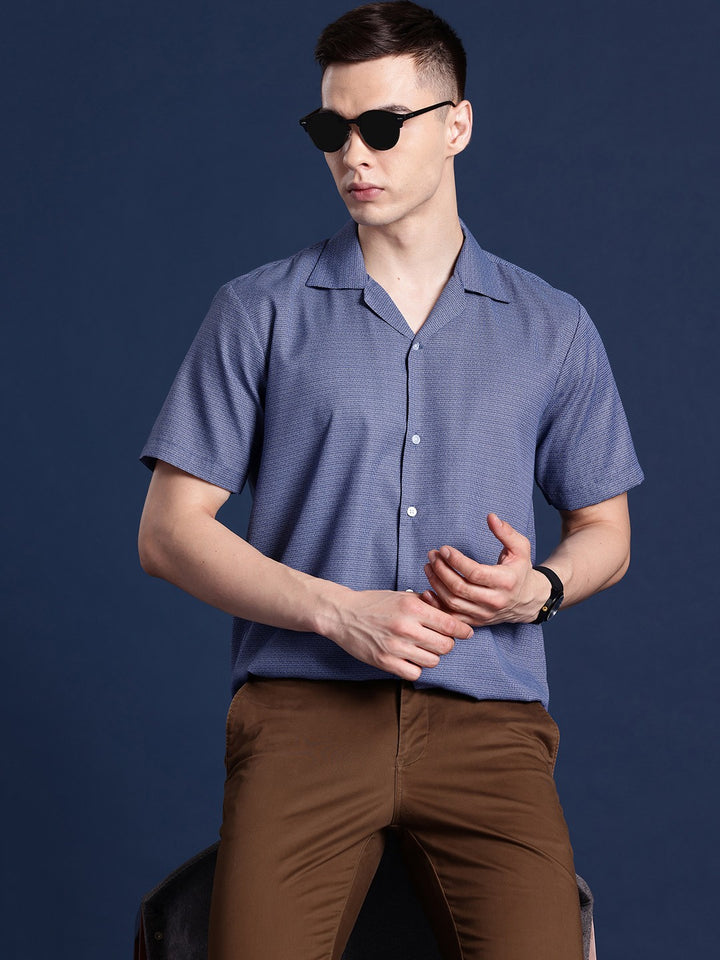 Men Blue Solid Pure Cotton Relaxed Fit Casual Shirt