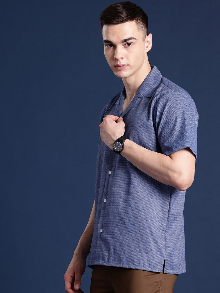 Men Blue Solid Pure Cotton Relaxed Fit Casual Shirt