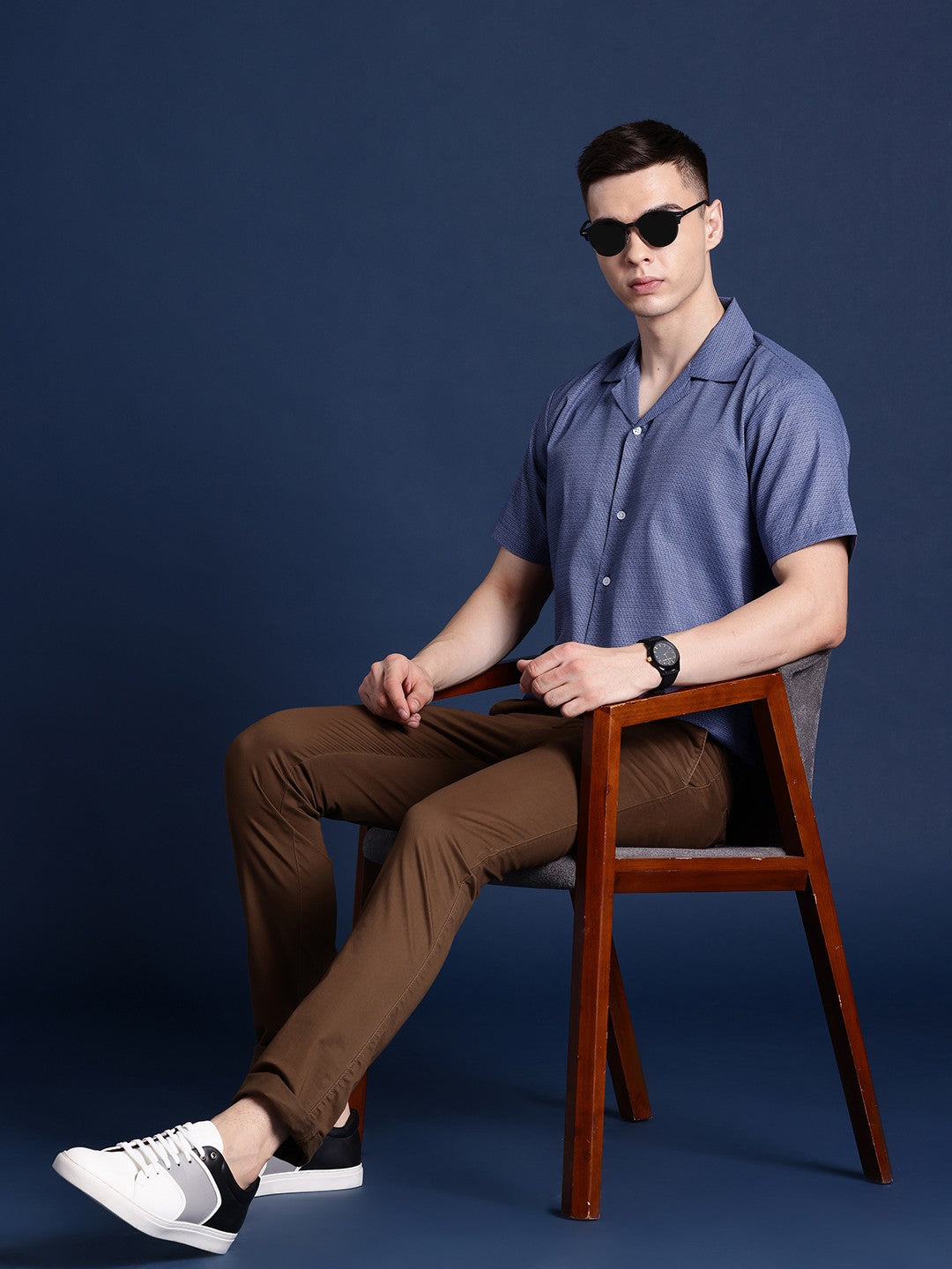 Men Blue Solid Pure Cotton Relaxed Fit Casual Shirt