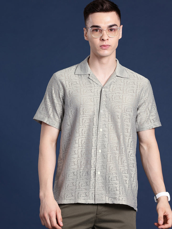 Men Grey Solid Polyester Relaxed Fit Casual Shirt