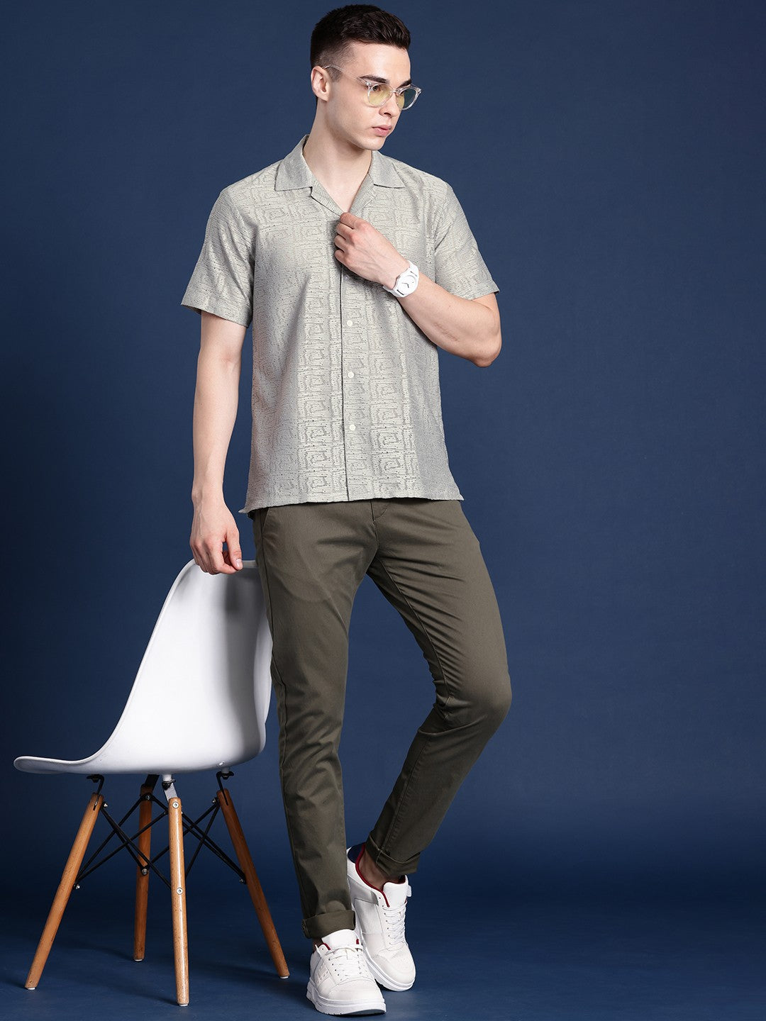 Men Grey Solid Polyester Relaxed Fit Casual Shirt