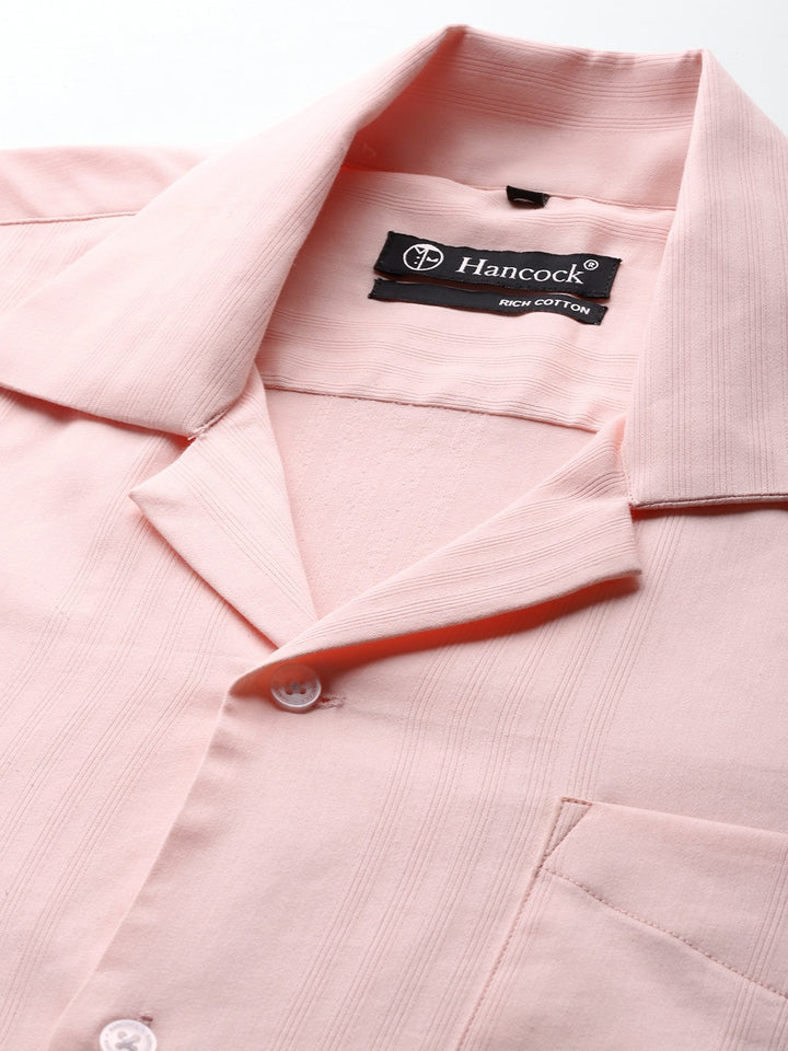 Men Peach Solid Cotton elastane Relaxed Fit Formal Shirt