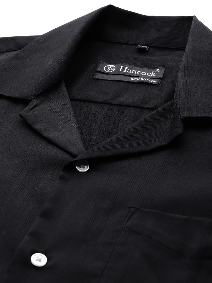 Men Black Solid Cotton elastane Relaxed Fit Formal Shirt