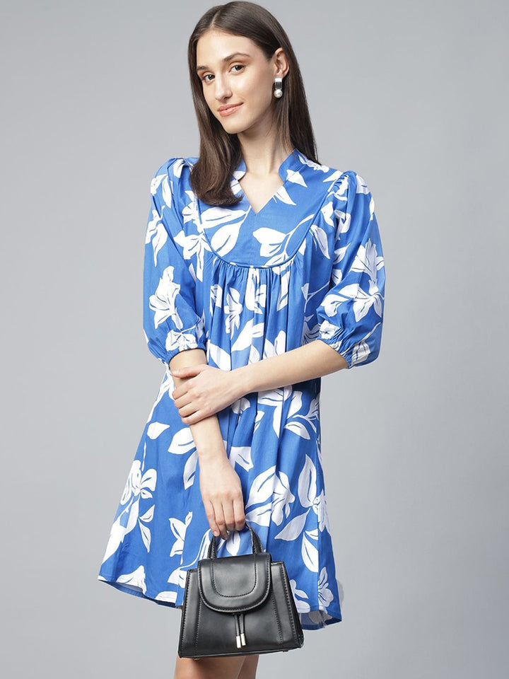 Women White & Blue Printed Pure Cotton Regular Fit Casual Dress