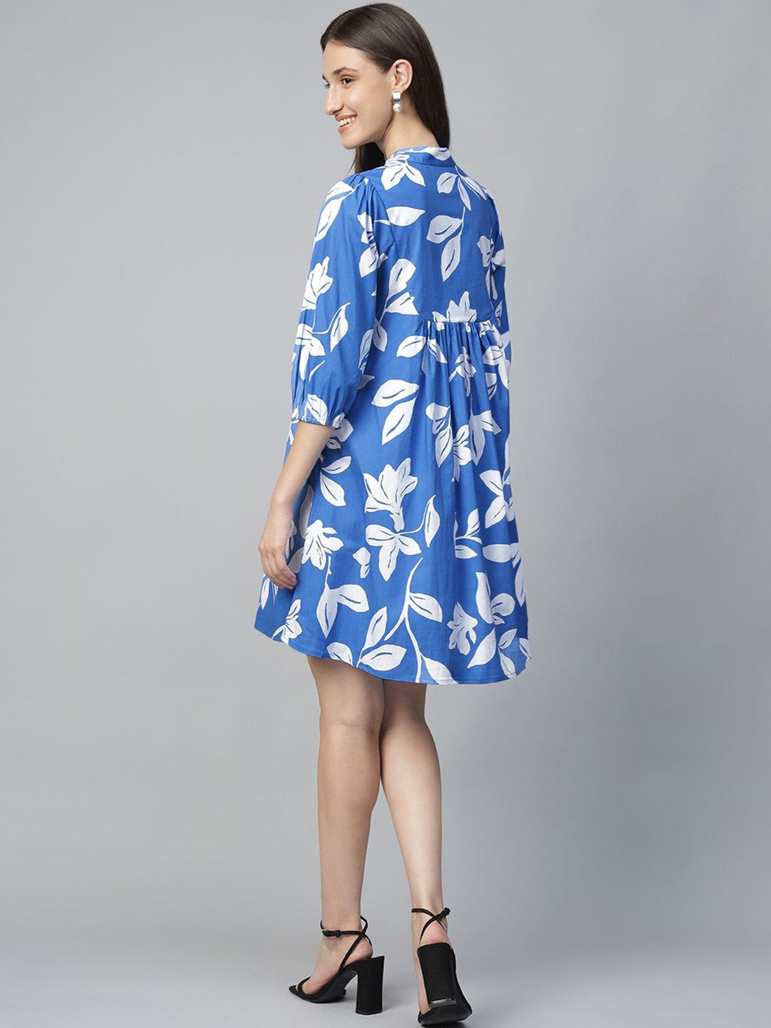 Women White & Blue Printed Pure Cotton Regular Fit Casual Dress