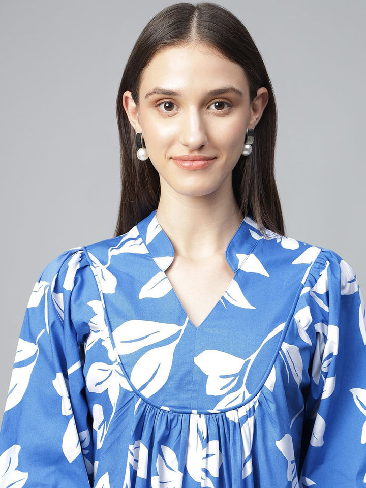 Women White & Blue Printed Pure Cotton Regular Fit Casual Dress