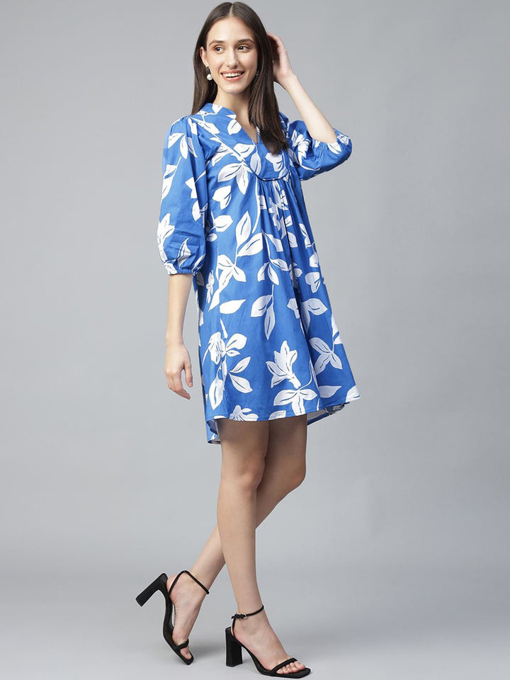 Women White & Blue Printed Pure Cotton Regular Fit Casual Dress