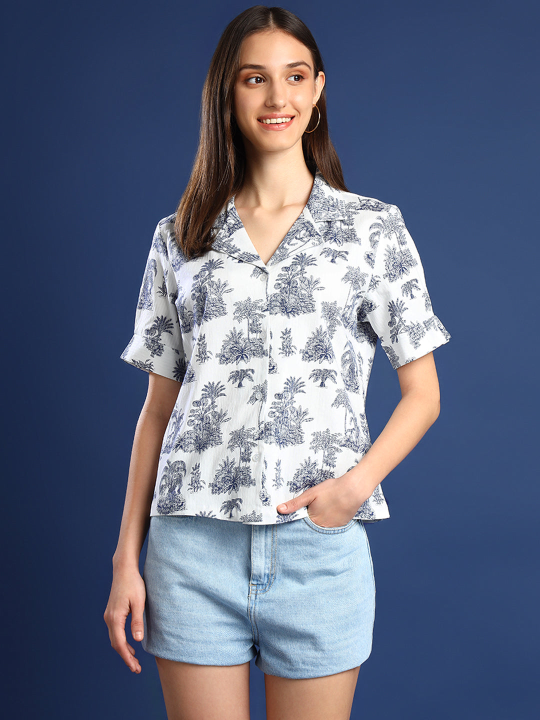 Women White & Blue Printed Pure Cotton Regular Fit Casual Shirt