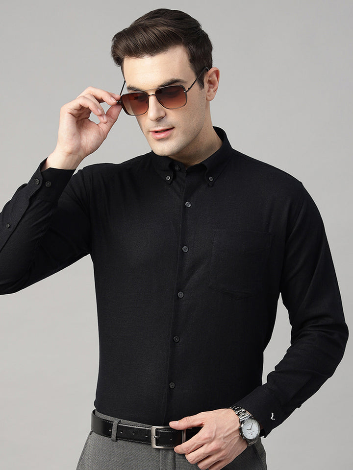 Men Black Solid Linen Blend Slim Fit Formal Shirt
