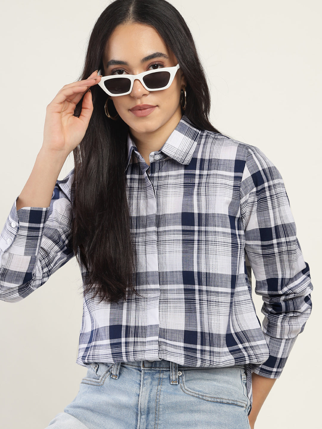 Women White & Navy Checked Pure Cotton Relaxed Fit Formal Shirt