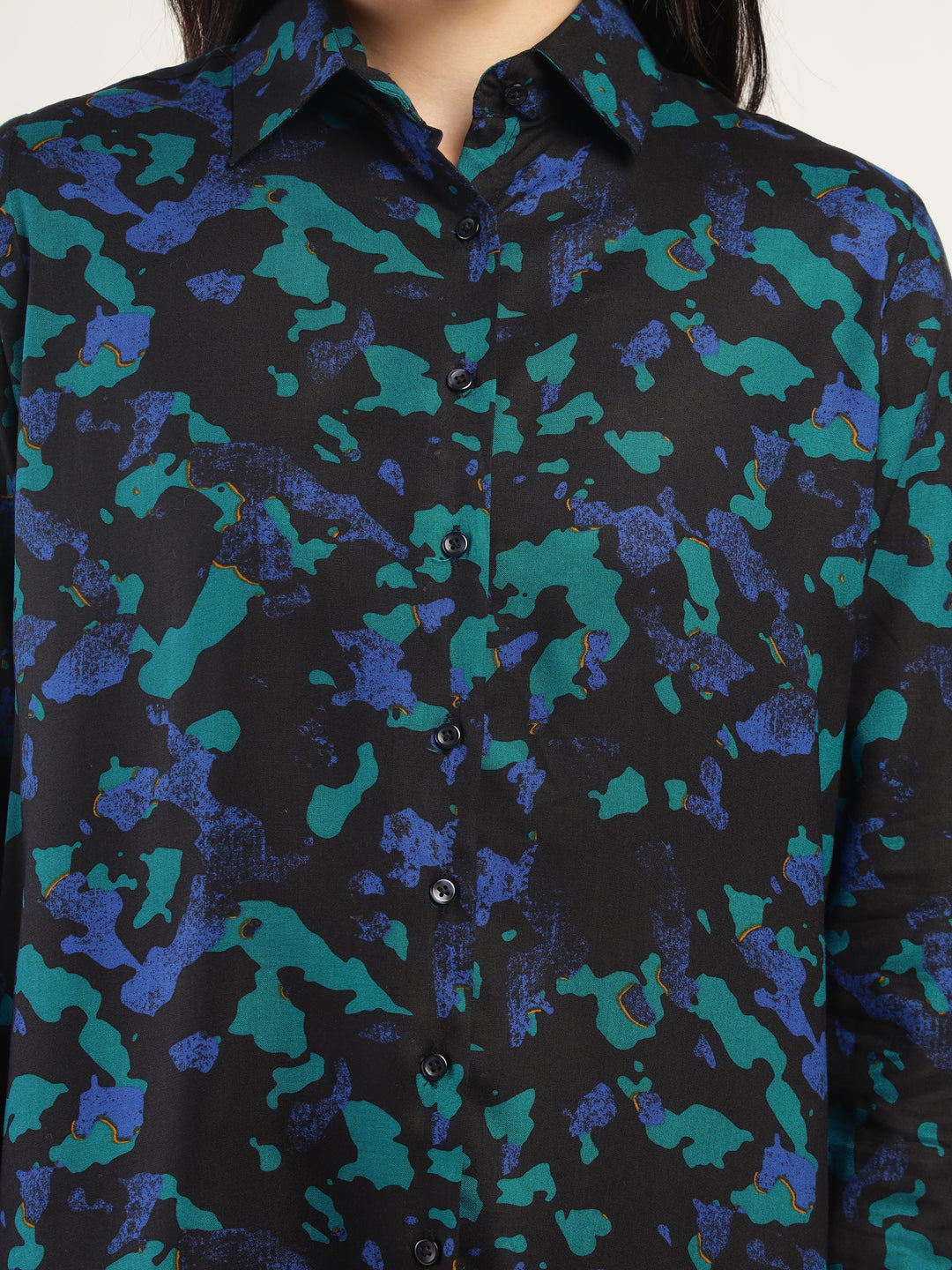 Women Black & Turquoise Blue Printed Viscose Rayon Relaxed Fit Casual Shirt