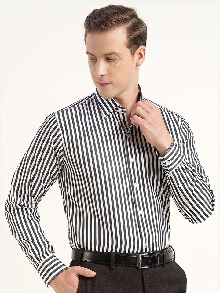 Men Black & White Striped Cotton Rich Slim Fit Formal Shirt