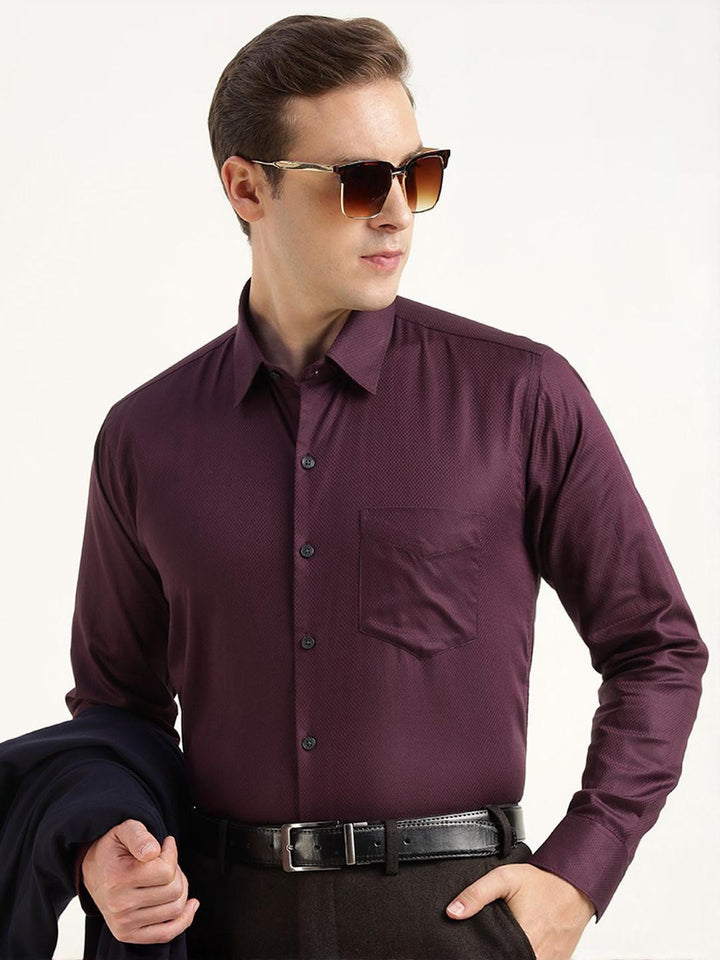 Men Burgundy Solid Pure Cotton Slim Fit Party Shirt