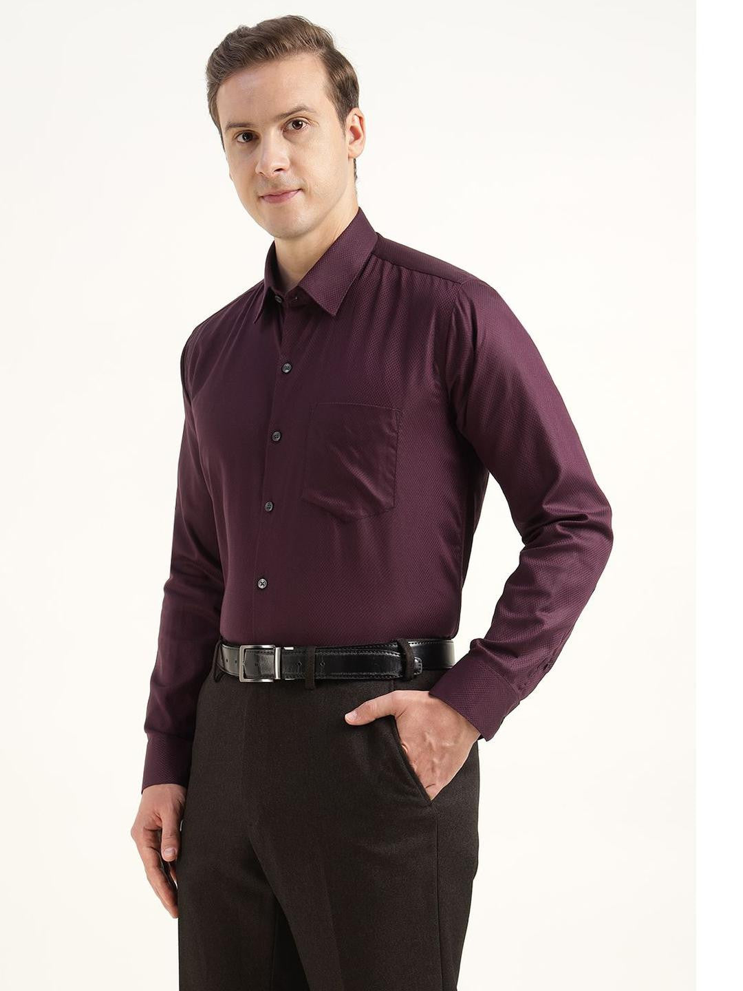 Men Burgundy Solid Pure Cotton Slim Fit Party Shirt