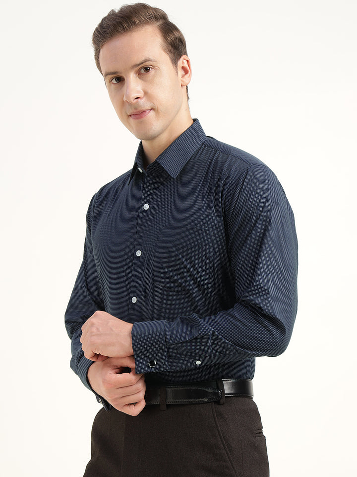 Men Navy Blue Solid Pure Cotton Slim Fit Formal Shirt