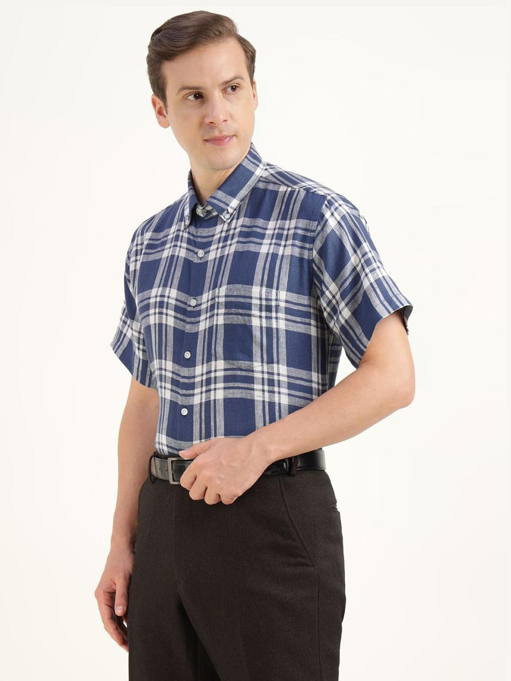 Men Blue & White Checked Pure Linen Slim Fit Formal Shirt