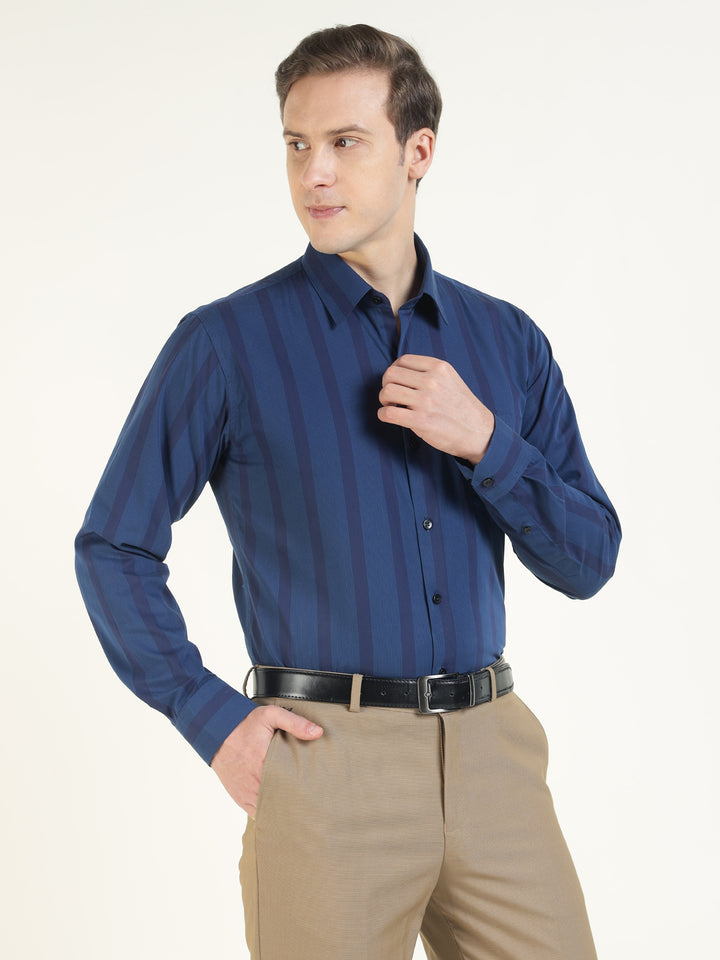 Men Navy Blue Striped Pure Cotton Slim Fit Formal Shirt