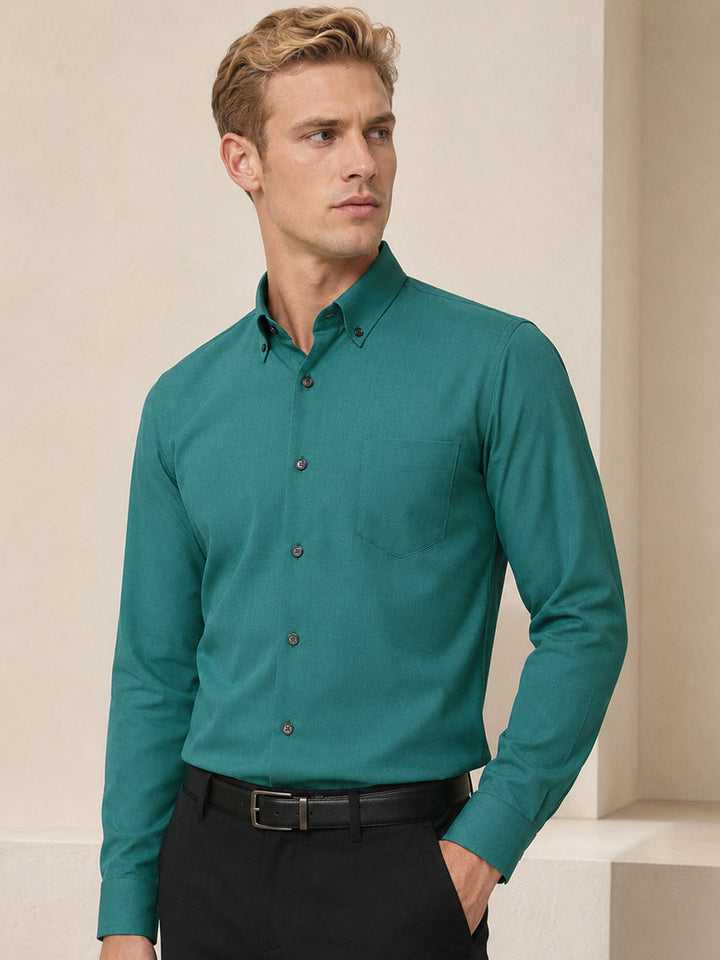 Men Green Solid Pure Cotton Slim Fit Casual Shirt