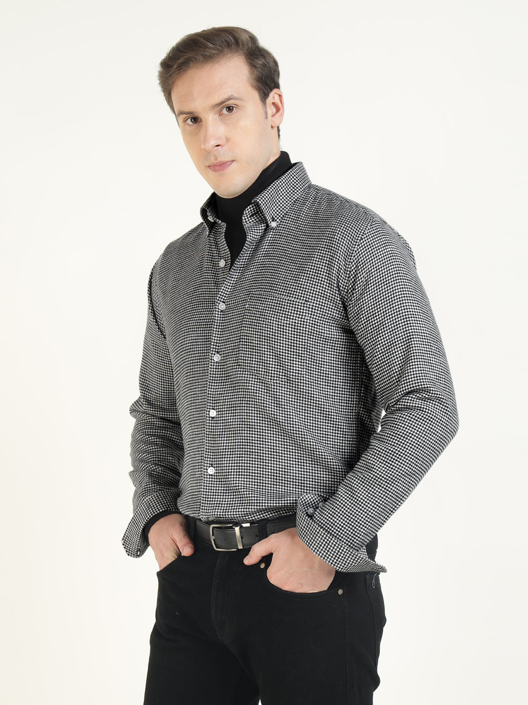 Hancock Men White & Black Checked Pure Cotton Slim Fit Casual Shirt