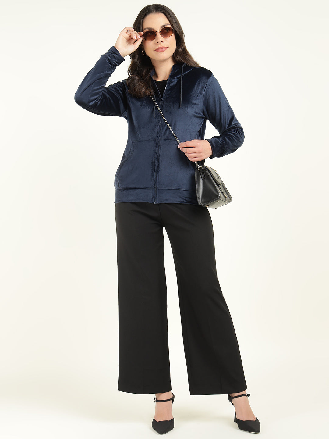 Women Navy Blue Solid Velvet And Polyester Regular Fit Casual Sweatshirt