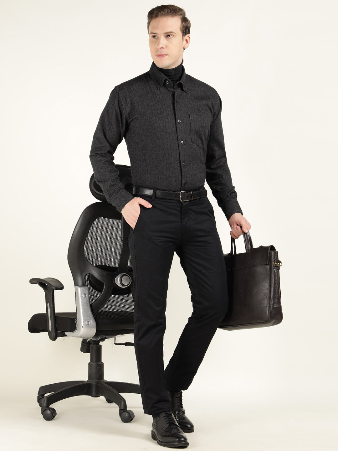 Hancock Men Dark Grey Solid Pure Cotton Slim Fit Formal Shirt