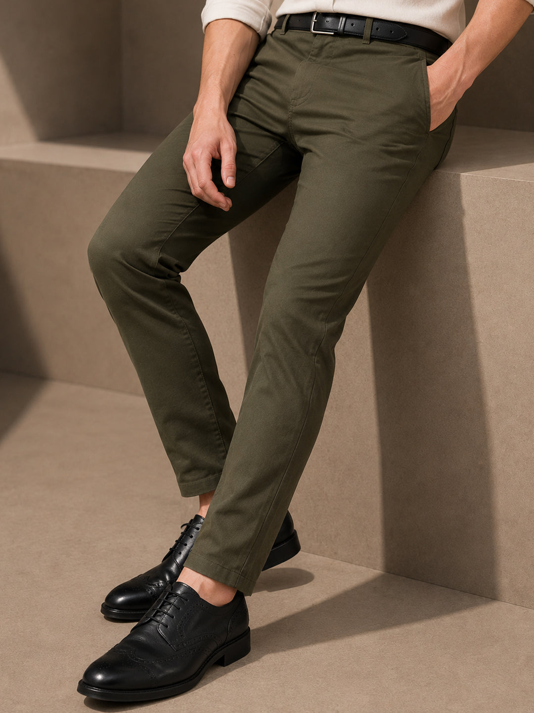 Men Olive Solid Cotton Elastene Slim Fit Formal Trouser