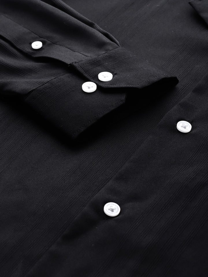 Men Black Solid Cotton elastane Relaxed Fit Formal Shirt