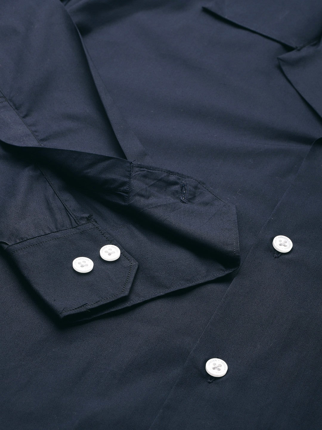 Men Navy blue Solid Pure Cotton Relaxed Fit Casual Shirt